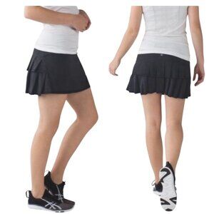 Lululemon Women's Size 6 Pace Setter Skirt Skort Black Ruffle Athletica